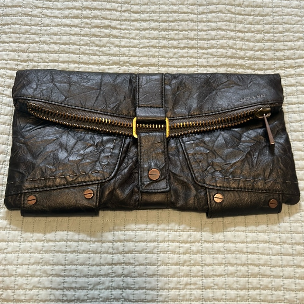Matt & Nat vegan clutch